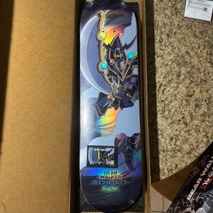 Yu-Gi-Oh Bear Walker Series 2 Holo Thousand Eyes Idol Skateboard Deck 379/500